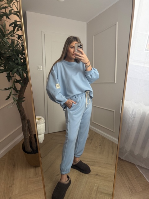 Komplet dresowy masełko niebieski dres II model