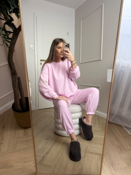Komplet dresowy masełko różowy cukierkowy dres II model
