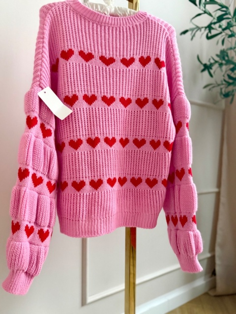 Sweter oversize różowy w serca